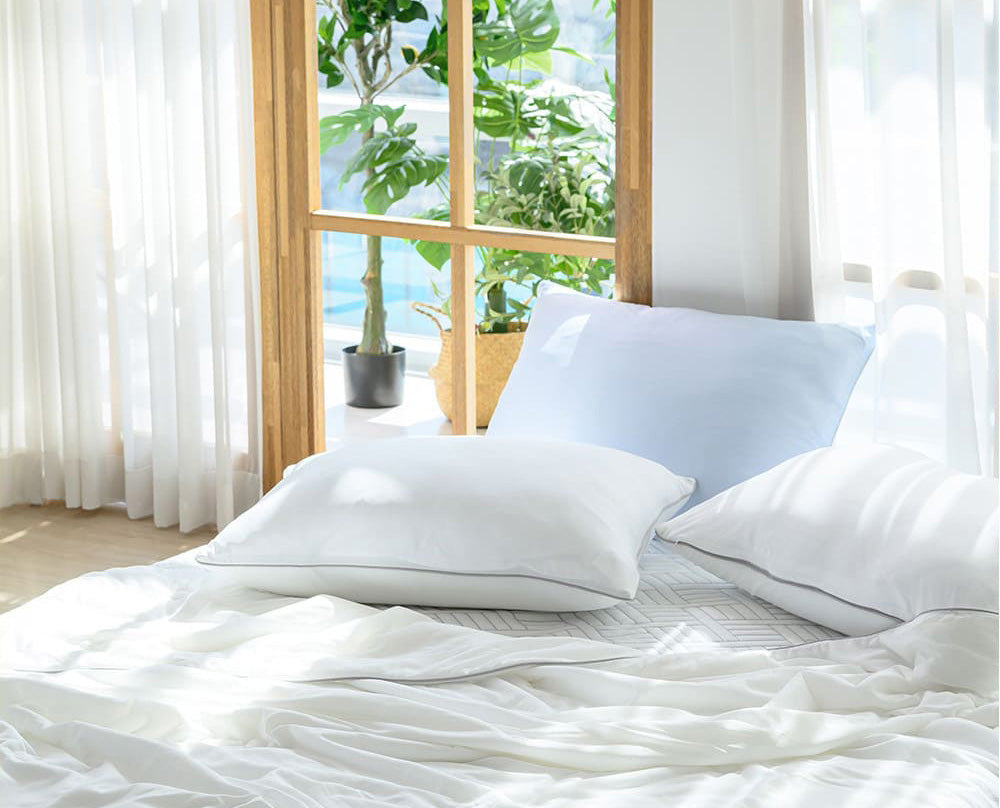 NUSOM Cool Cool Summer Blanket 白色涼感被 - 清爽白色寢具臥室情境展示
